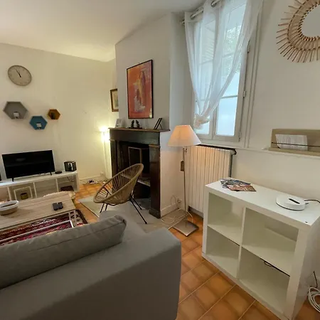 Casa de Férias Charmante Maison La Source 2p 50m2 Quartier Paul Bert *